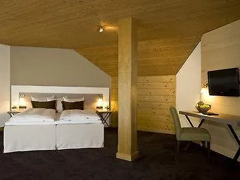 Charm & Hotel
